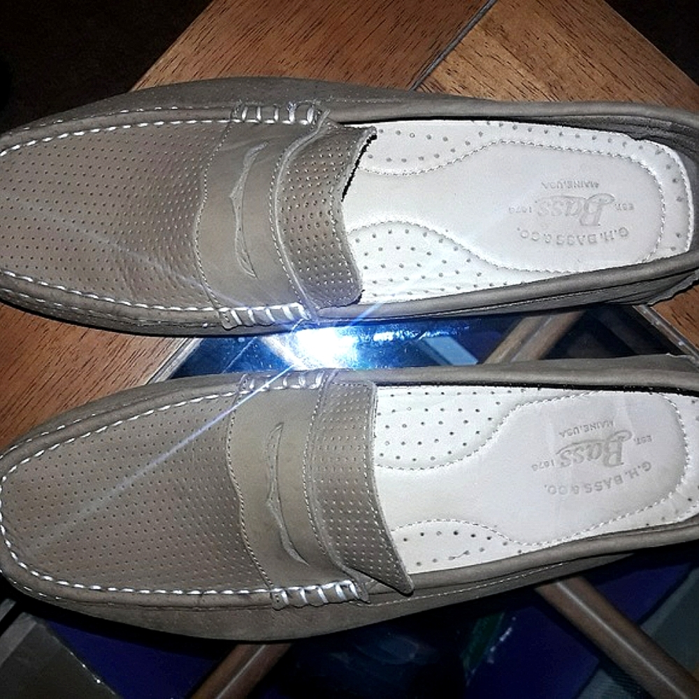 G H Bass & CO mens drivers